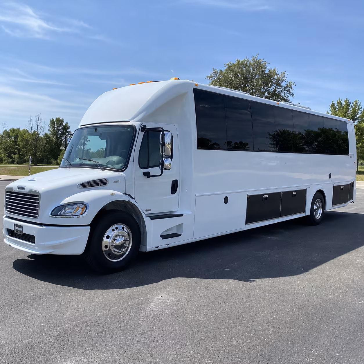 Virginia Beach Birthday, Sweet 16, & Quinceañera Transportation party bus exterior
