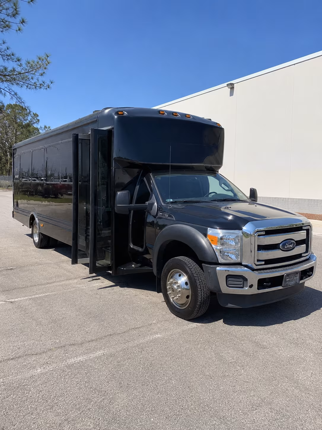 Virginia Beach Winery Tour & Pub Crawl Transportation